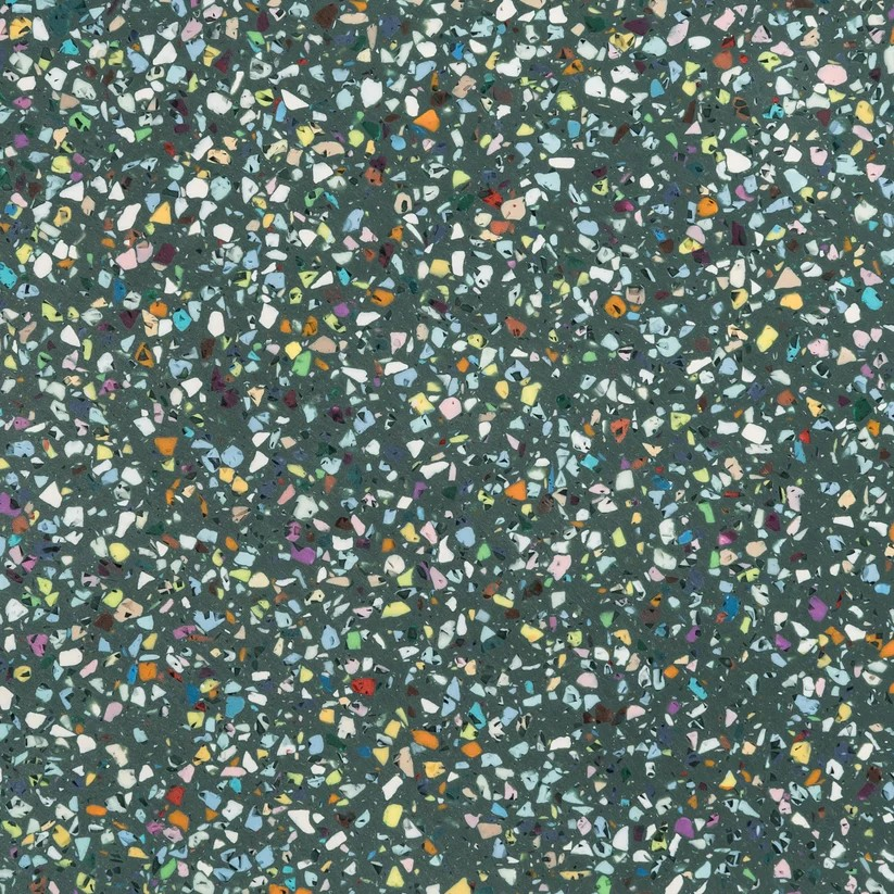 D 0270-08 Dark green viele Flecken - bunt