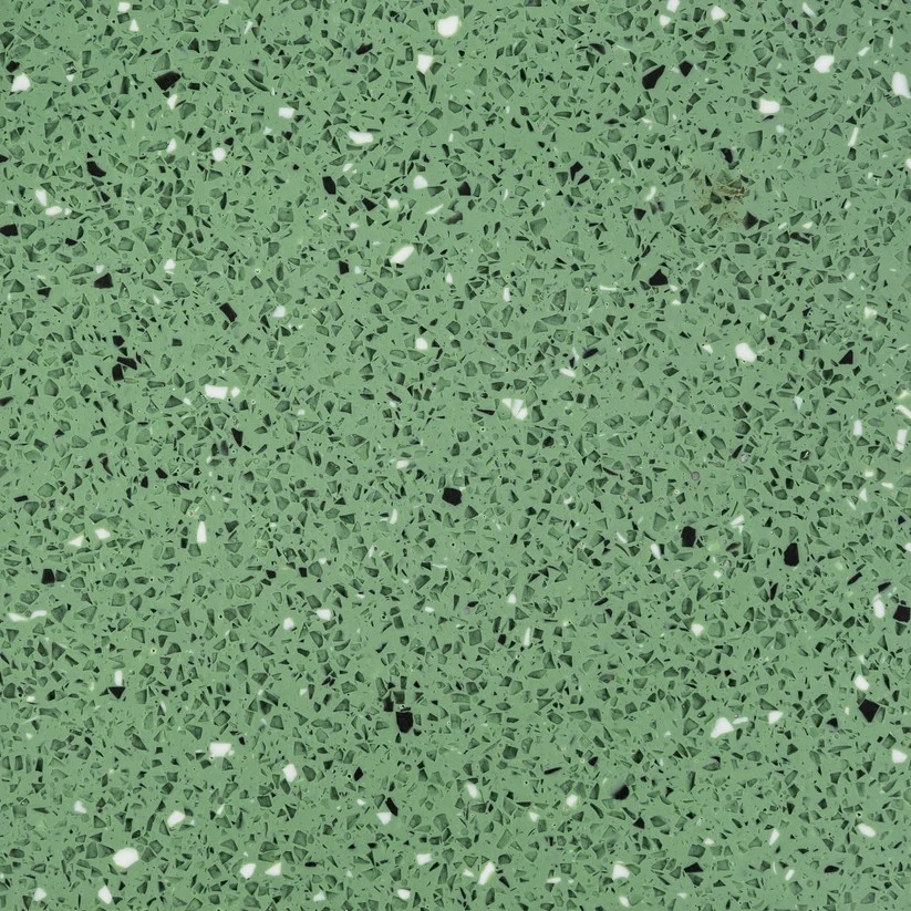 D 0820-04 Grass green kleine Flecken - schwarz und weiß